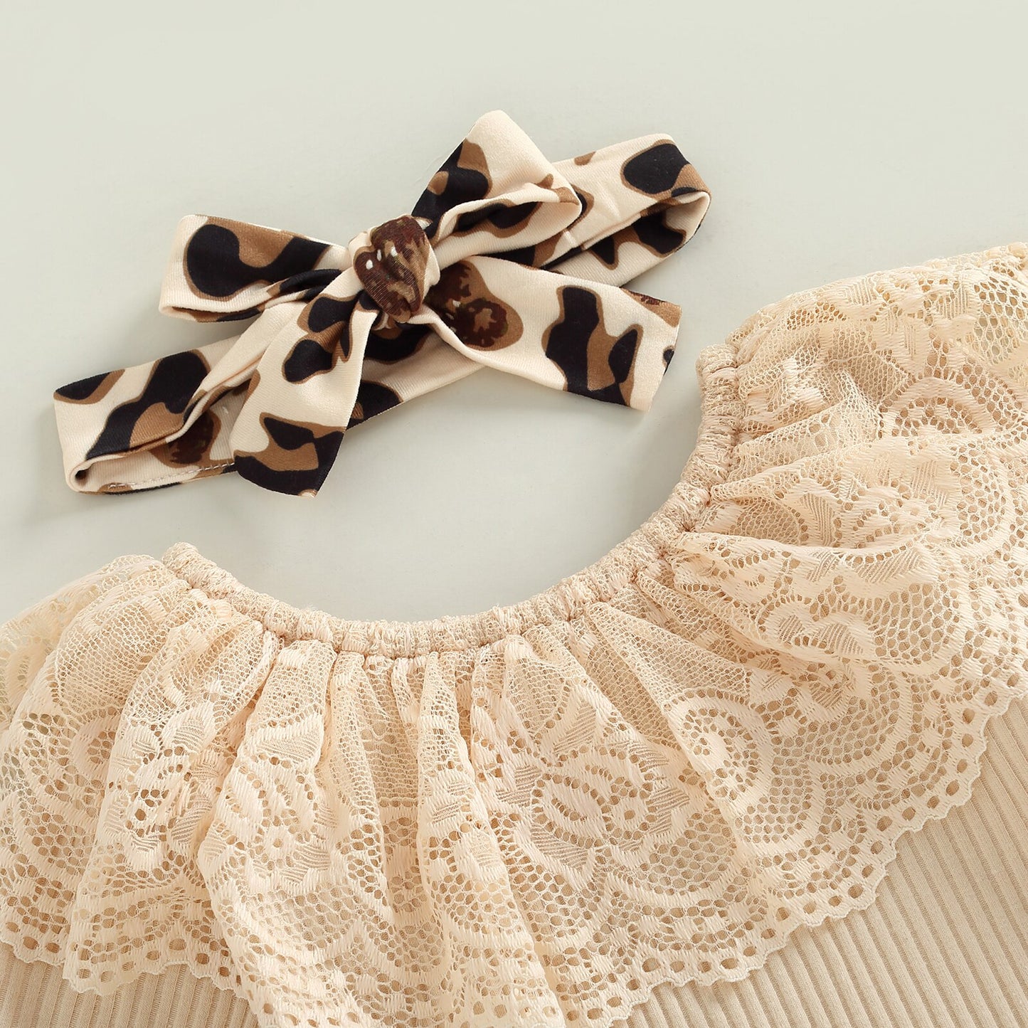Infant Newborn Baby Girls 3 Pieces Outfit, Lace Ruffles Knitted Ribbed Romper + Leopard/Floral Print Flare Pants + Headband Set